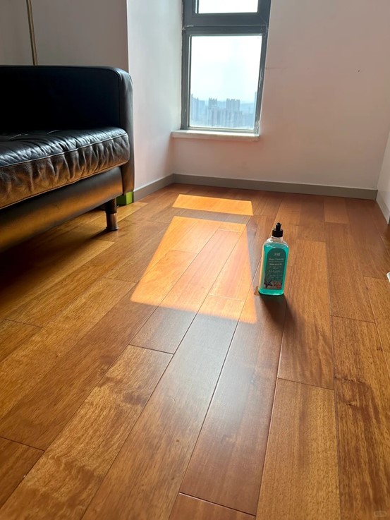 Clean Engineered Wood Flooring